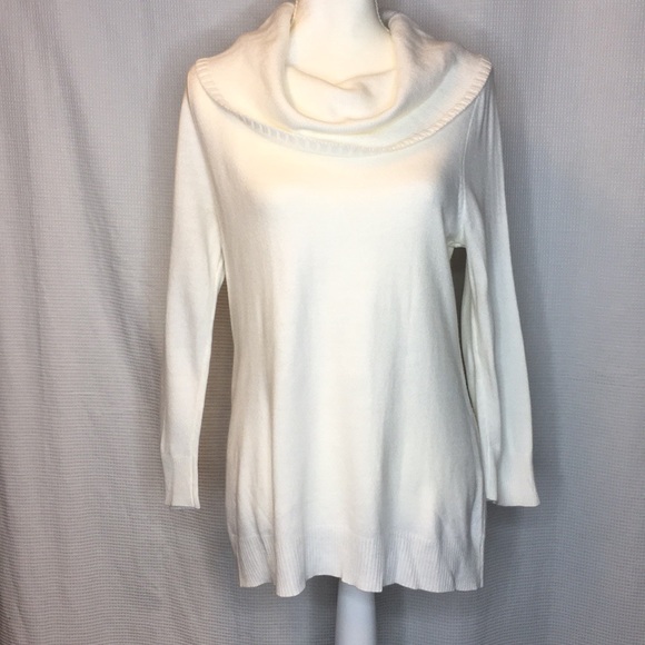 New York & Company Sweaters - New York &Company crew neck sweater